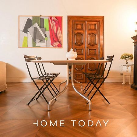 Ht - Casa Del Pittore In Piazza Delle Erbe Padova Luaran gambar