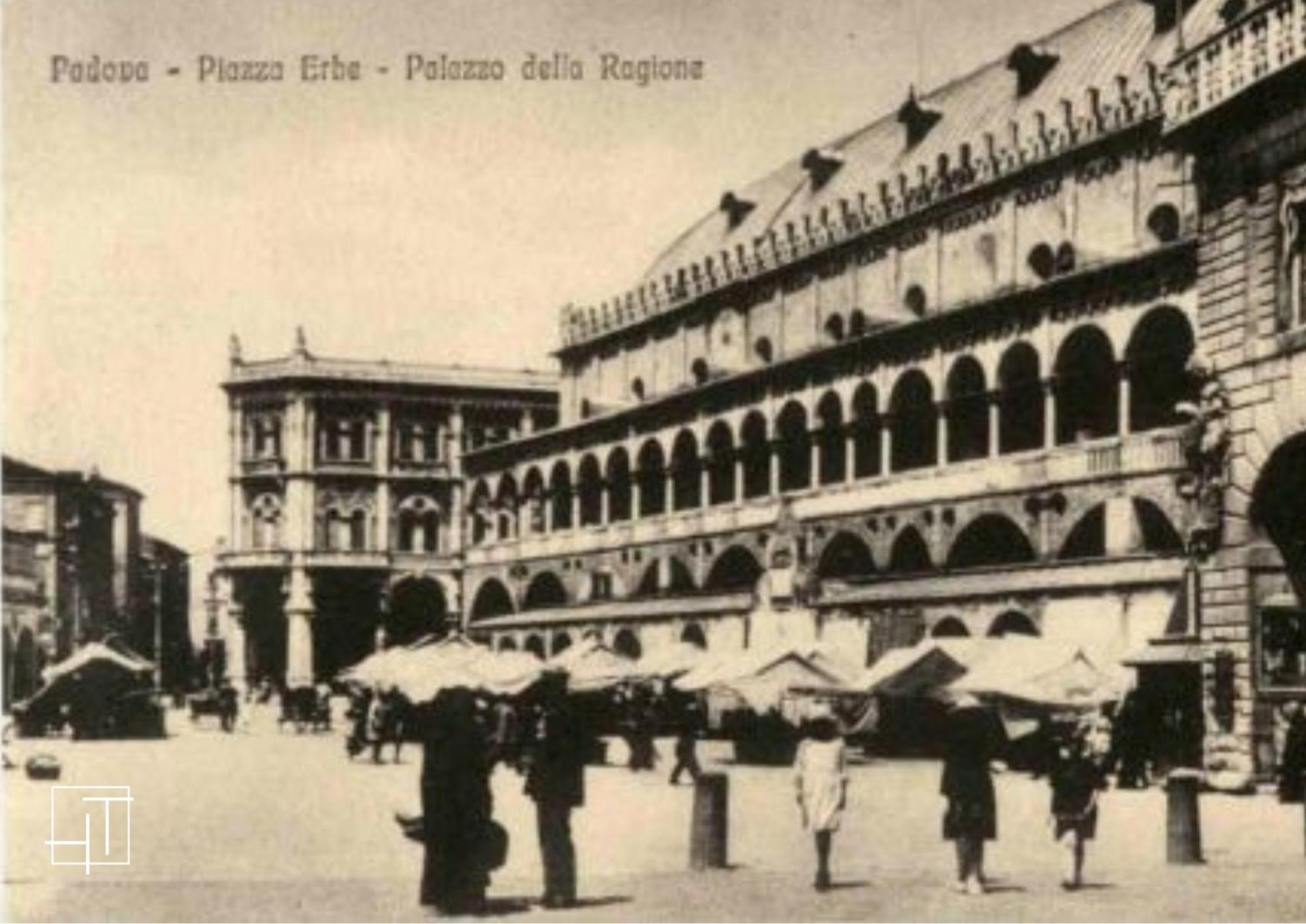 Ht - Casa Del Pittore In Piazza Delle Erbe Padova Luaran gambar